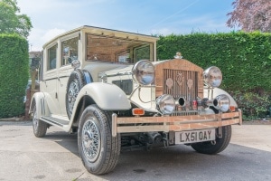 cream-imperial-seven-seater-low-res